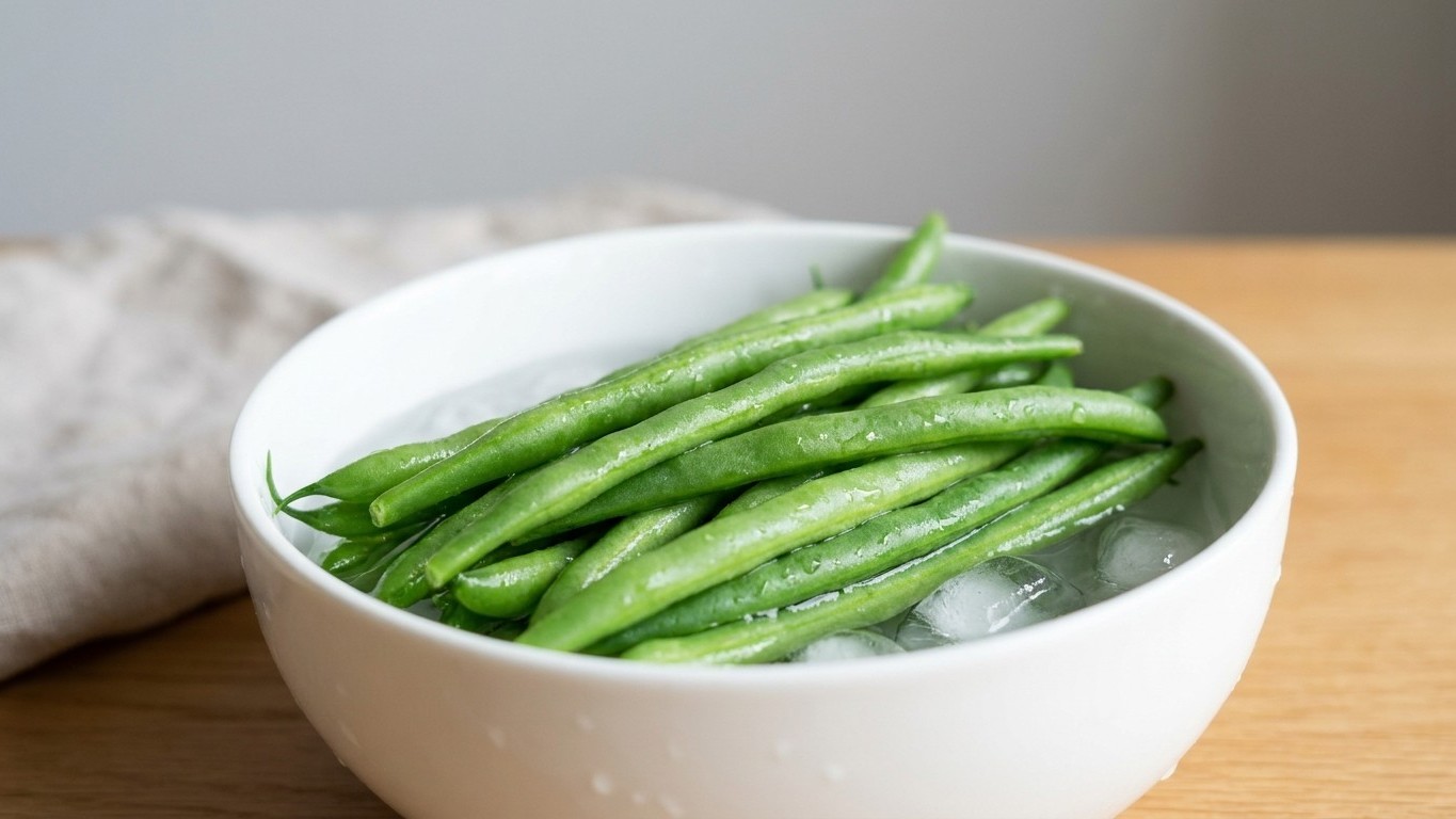 « Trempe-les là-dedans avant la grille » : depuis que ce chef m'a tendu un bol au barbecue, mes haricots verts ne virent p...